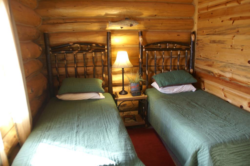 Hotel Rand Creek Ranch Wapiti Habitación foto