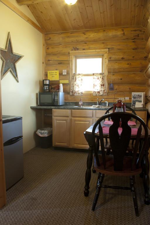 Hotel Rand Creek Ranch Wapiti Exterior foto